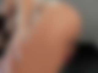 DaisyBlondee's Live Sex Cam Show