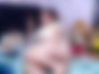 Live cam show with shantaltsfoxx - Smoking on Camsoda