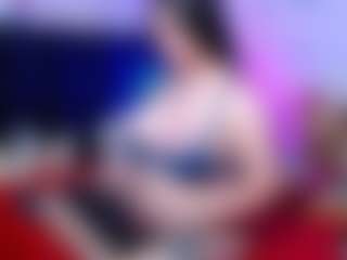 Live cam show with shantaltsfoxx - Green Eyes on Porn Luv