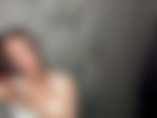 Live cam show with Aleksa - Sexwebcam Brown Hair on Milf Play