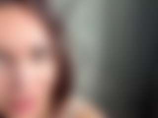 Live cam show with Aleksa - Small Tits on livesuperchat.net
