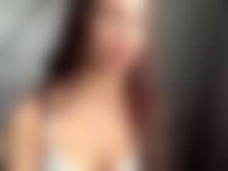 Live cam show with Aleksa - Petite on Camsoda