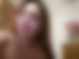 Live cam show with BirdieMacer - Barelylegal on CamClone