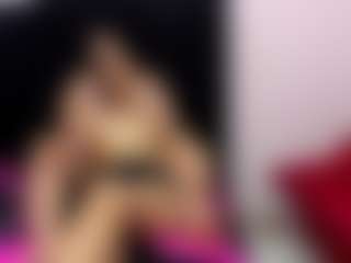 Live cam show with Charlot-Vixen - White Mature on Uber Horny | colombia