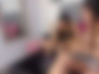 Charlot-Vixen MILF webcam performer live streaming