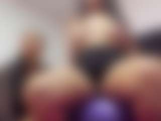 Charlot-Vixen's Live Sex Cam Show