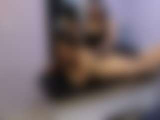 Charlot-Vixen's Live Sex Cam Show