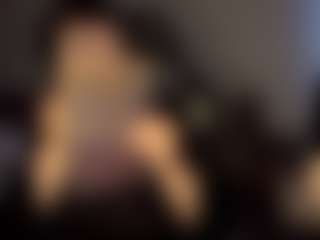 Live cam show with Eliza - Body Massage on xplaylive.com