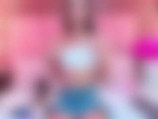Live cam show with EvelynBlacke - Lush Teen (18+) on Camsoda