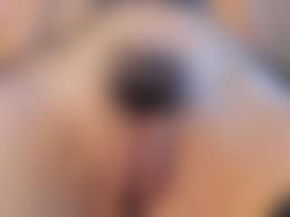 Live cam show with Kumiren - Sucking on Camsoda