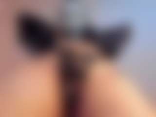 Live cam show with Kumiren - Sucking on Milfs Live
