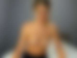 Live cam show with ladymind - Barelylegal on CamClone