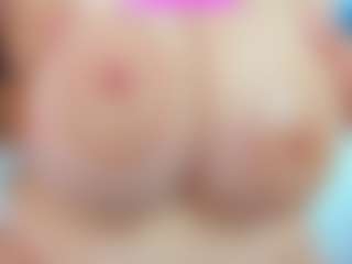 Live cam show with scarlett-moo - Strip BBW on StripNow