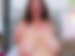 Live cam show with scarlett-moo - Camel Toe on chickslive.net