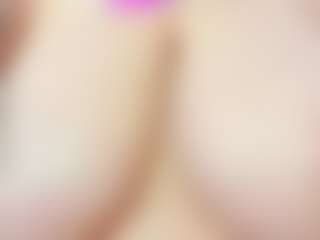 Live cam show with scarlett-moo - Camel Toe on SpunkLive