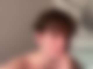 Live cam show with tomasdickpick - Brown Hair on StripNow