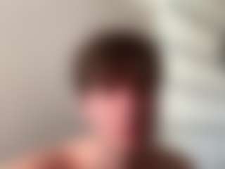 Live cam show with tomasdickpick - Brunette Hair on Dolls Live