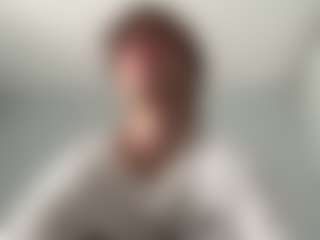 Live cam show with tomasdickpick - Brown Eyes on CamClone
