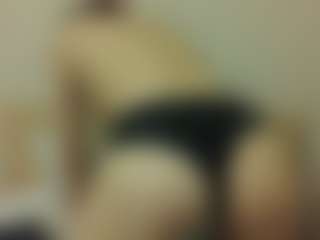 ValerieCorbley MILF webcam performer live streaming