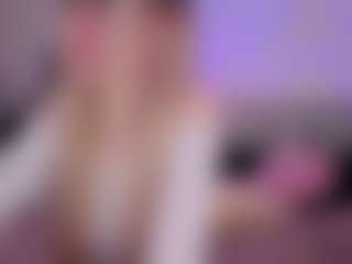 Live cam show with bbybee - Sexy on CamwithHer