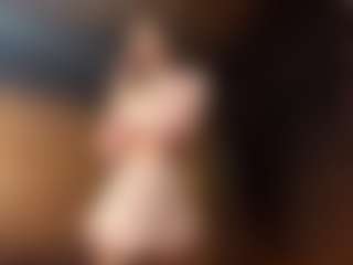Live cam show with Ella - Small Tits on Dolls Live