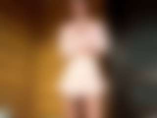Live cam show with Ella - Blue Eyes on Camiplay Live
