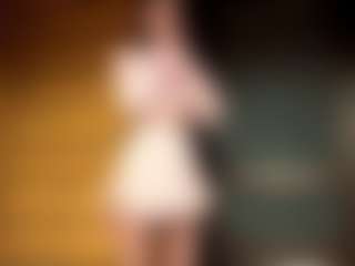 Live cam show with Ella - Blue Eyes on Dolls Live