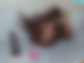 Live cam show with FemboyJ - Brown Eyes on camtv