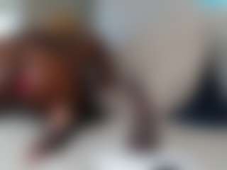 Live cam show with FemboyJ - Brown Eyes on live.xheat.ai