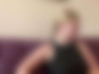 Live cam show with LoreanLish - Asian Granny on Milfs Live
