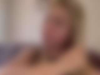 Live cam show with LoreanLish - Interactivetoy Granny on nudelive.tv