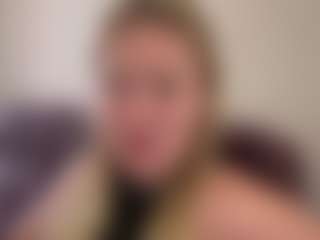 Live cam show with LoreanLish - Bedroom Brown Hair on SpankPalCams