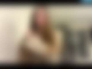 Live cam show with Lana - New Squirt on friskycurves.com