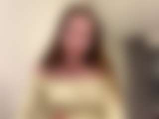 Live cam show with Lana - New Shaved Pussy on Soda Cam
