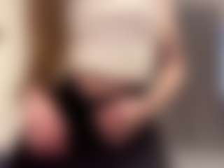 Live cam show with Lana - Athletic Strip on madthumbs