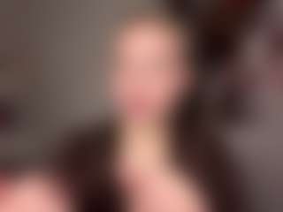 Live cam show with MarylouSharpe - New Petite on TeamSkeetLive