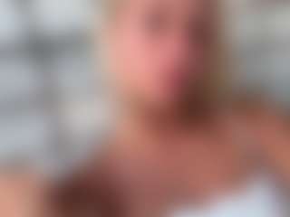Live cam show with ReneaRichardt - Green Eyes on live18s.com