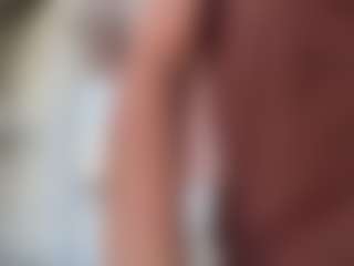Live cam show with ReneaRichardt - Skinny on TastyBlacksLive