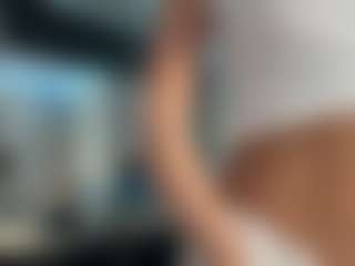 Live cam show with ReneaRichardt - Green Eyes on Streamer API