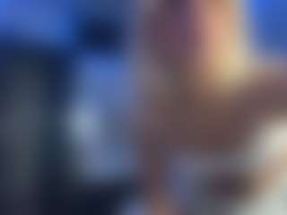 Live cam show with ReneaRichardt - Wet on sexylive.show