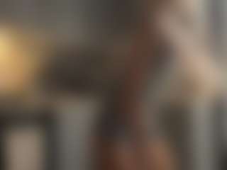 Live cam show with ReneaRichardt - Green Eyes on livesuperchat.net