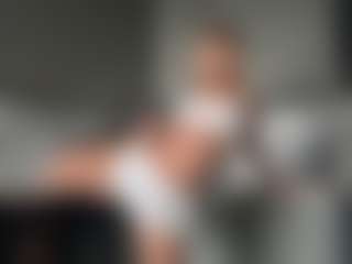 Live cam show with ReneaRichardt - Fingering on Fling VIP Chat