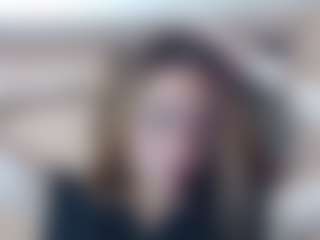 Live cam show with CelesteSaa - Fingering on CamClone