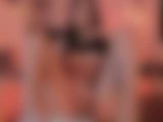 Live cam show with IsabellaLux2 - Petite on Uber Horny