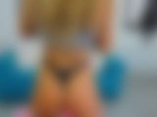 Live cam show with KathyEvy - Blonde Hair Shaved Pussy on Gym Cam Girls