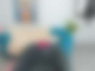 Live cam show with KathyEvy - Striptease on xDating