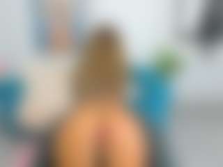 Live cam show with KathyEvy - Green Eyes on xDating