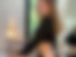 Live cam show with Alice - Big Tits Small Tits on Gym Cam Girls