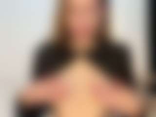 Live cam show with Alice - Athletic Bedroom on Fling VIP Chat