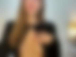 Live cam show with Alice - New Brown Eyes on StripNow
